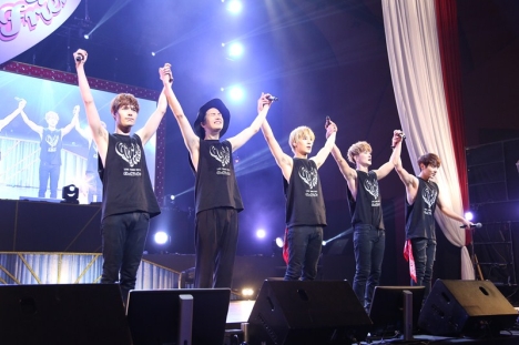 超新星LIVE TOUR 2015“Girl Friends”」ファイナル公演を写真とミニレポ