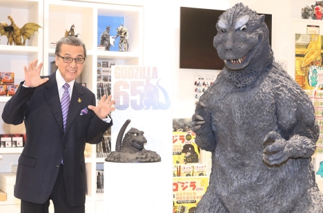 ゴジラ生誕65周年記念B2ポスター 宝田明氏直筆サイン入り限定65セット+他3枚 限定65枚 新品未使用 宝田明 直筆サイン入り額装版 ゴジラ 生誕