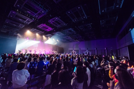 撮影：渡邊玲奈（田中聖太郎写真事務所）