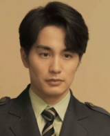 杉山賢二（すぎやま けんじ）役・中村蒼