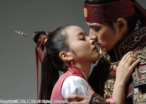 先鋒はチュモン 三足鳥の戦いへ 朱蒙 第28 30話のあらすじと見どころ Gyao 無料配信中 ナビコン ニュース