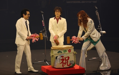 ミュージック THE ALFEE 40th Ceremony&Special Concert THE ALFEE、40周年セレモニー&プレミアムコンサートで来場者に心