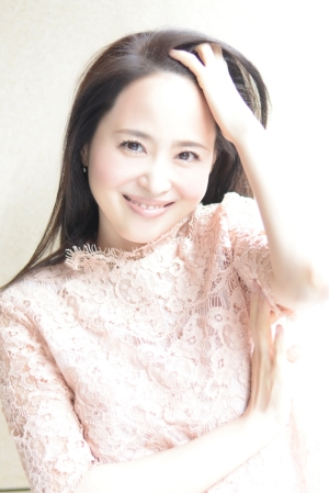 イメージは「夢の世界」！松田聖子 デビュー３５周年記念AL「Bibbidi