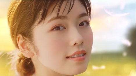 小芝風花 Canmake新cm 舞い降りる肌キレイ篇 4 1 Oa Cm メイキングムービー先行公開 ナビコン ニュース
